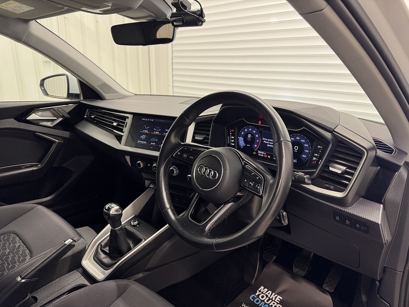 Audi A1 1.0 TFSI 30 Sport Sportback 5dr Petrol Manual Euro 6 (s/s) (110 ps) - U119681