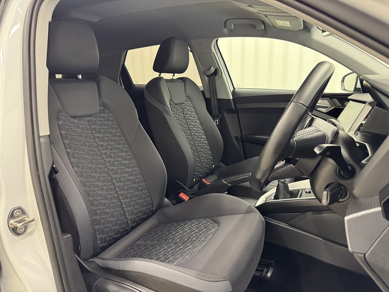 Audi A1 1.0 TFSI 30 Sport Sportback 5dr Petrol Manual Euro 6 (s/s) (110 ps) - U119681
