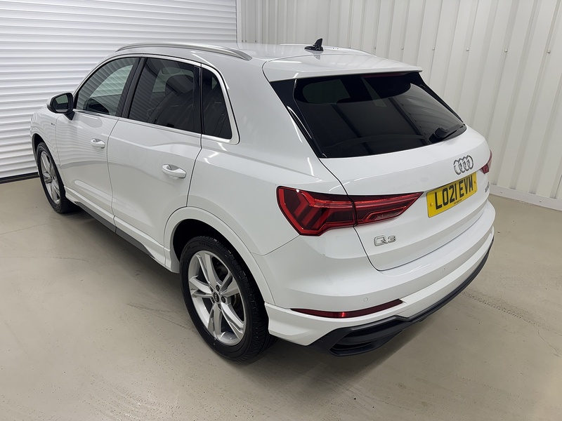 Audi Q3 1.5 TFSI CoD 35 S line SUV 5dr Petrol S Tronic Euro 6 (s/s) (150 ps) - U119682