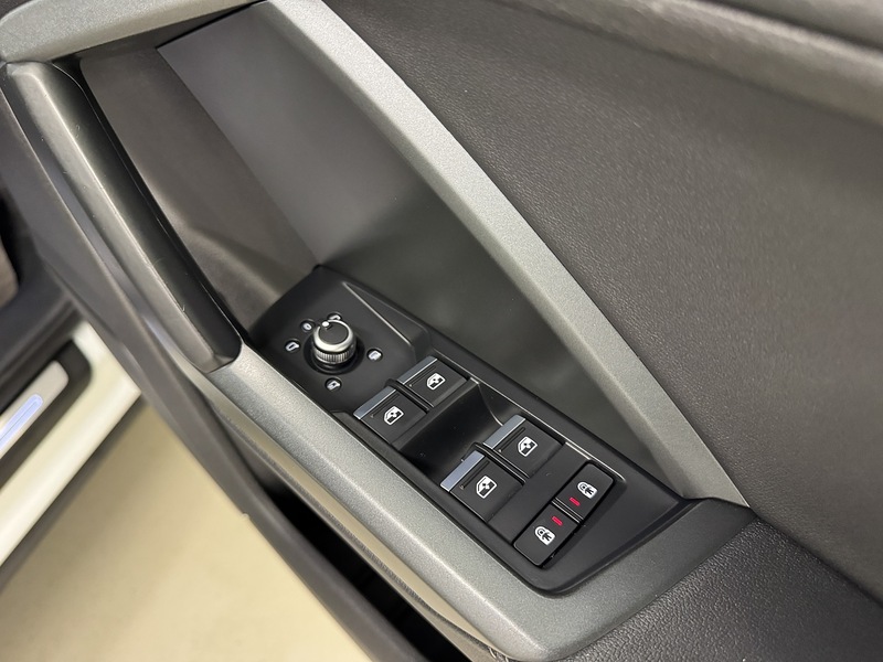 Audi Q3 1.5 TFSI CoD 35 S line SUV 5dr Petrol S Tronic Euro 6 (s/s) (150 ps) - U119682