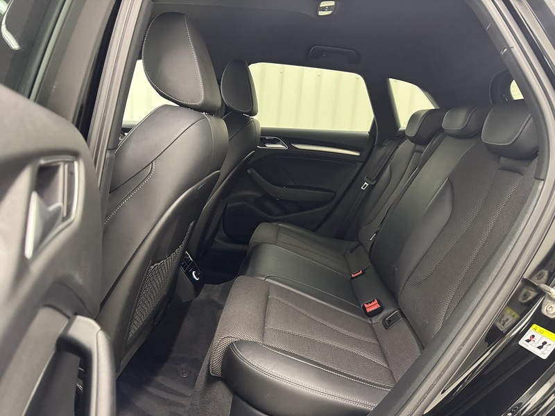 Audi A3 TFSI CoD Black Edition Hatchback 1.5 Manual Petrol - U119684
