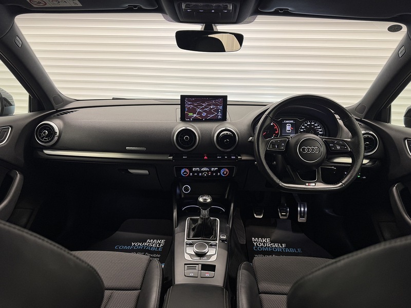 Audi A3 TFSI CoD Black Edition Hatchback 1.5 Manual Petrol - U119684