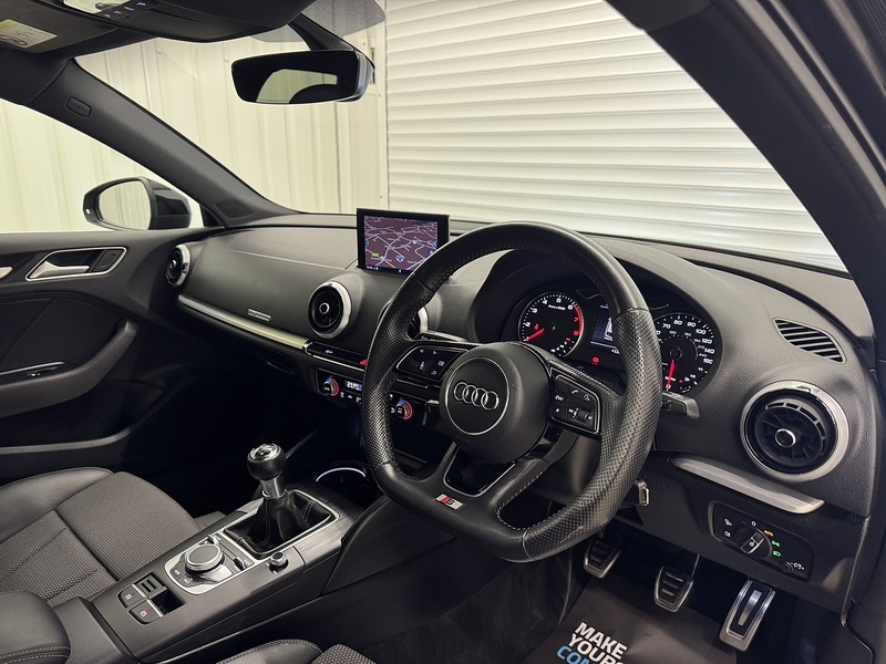 Audi A3 TFSI CoD Black Edition Hatchback 1.5 Manual Petrol - U119684