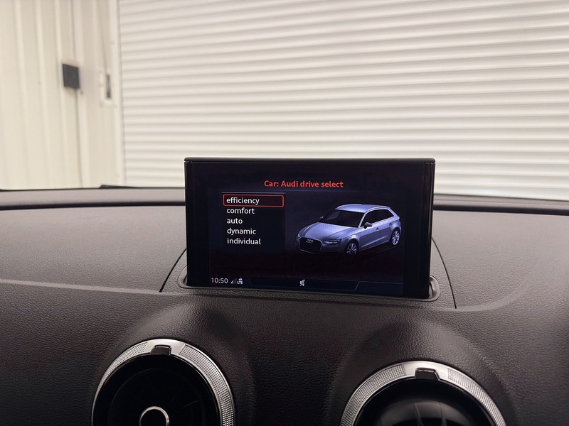 Audi A3 TFSI CoD Black Edition Hatchback 1.5 Manual Petrol - U119684