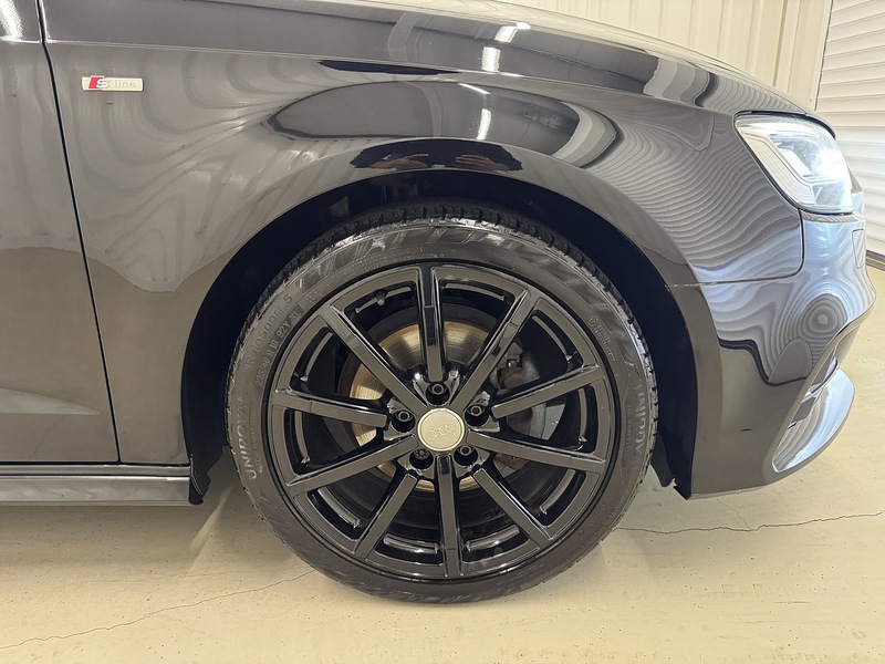Audi A3 TFSI CoD Black Edition Hatchback 1.5 Manual Petrol - U119684