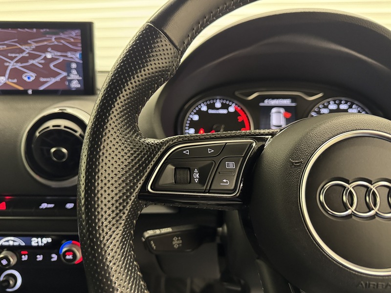 Audi A3 TFSI CoD Black Edition Hatchback 1.5 Manual Petrol - U119684