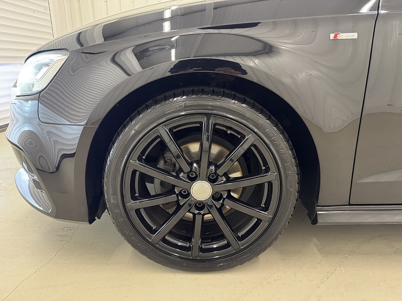 Audi A3 TFSI CoD Black Edition Hatchback 1.5 Manual Petrol - U119684
