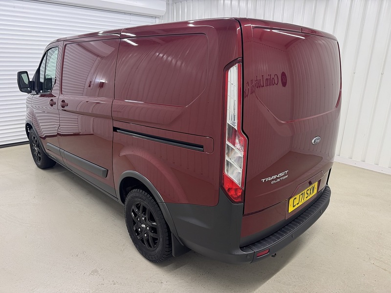 Ford Transit Custom 2.0 300 EcoBlue Trail Panel Van 5dr Diesel Manual L1 H1 Euro 6 (s/s) (170 ps) - U119685
