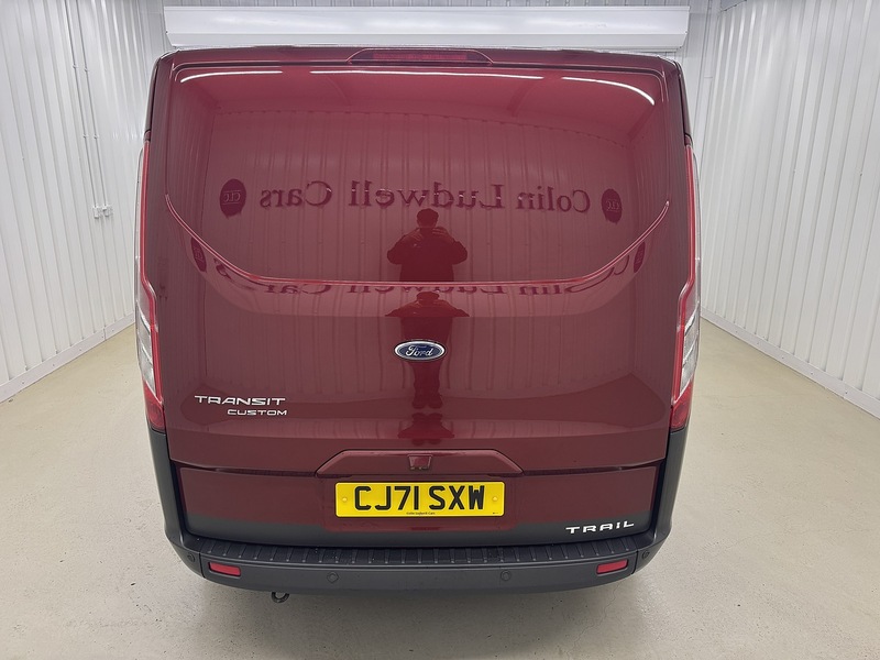 Ford Transit Custom 2.0 300 EcoBlue Trail Panel Van 5dr Diesel Manual L1 H1 Euro 6 (s/s) (170 ps) - U119685