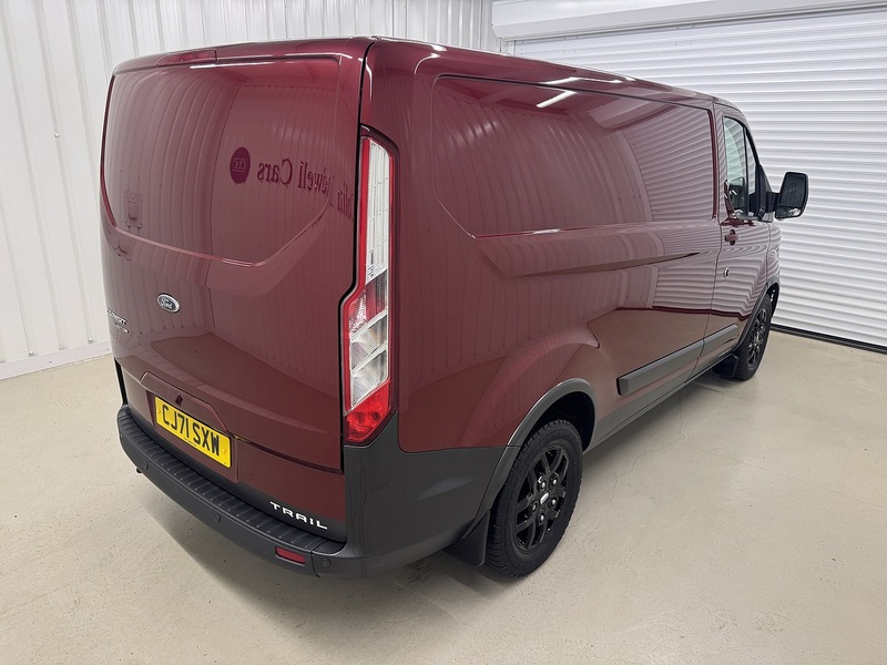 Ford Transit Custom 2.0 300 EcoBlue Trail Panel Van 5dr Diesel Manual L1 H1 Euro 6 (s/s) (170 ps) - U119685