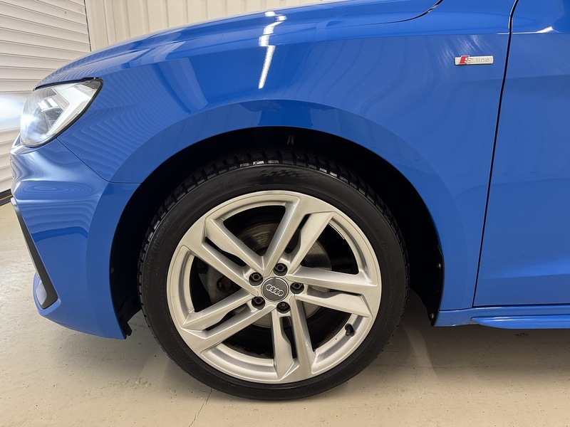 Audi A1 1.0 TFSI 30 S line Sportback Euro 6 (s/s) 5dr - U119687