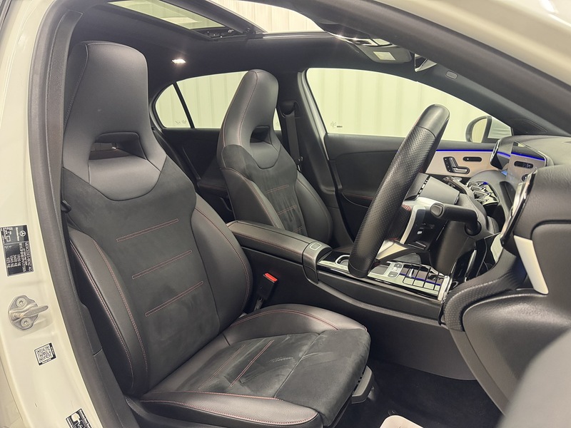 Mercedes-Benz A Class 1.3 A200h MHEV AMG Line (Premium Plus) Hatchback 5dr Petrol Hybrid 7G-DCT Euro 6 (s/s) (177 ps) - U119689