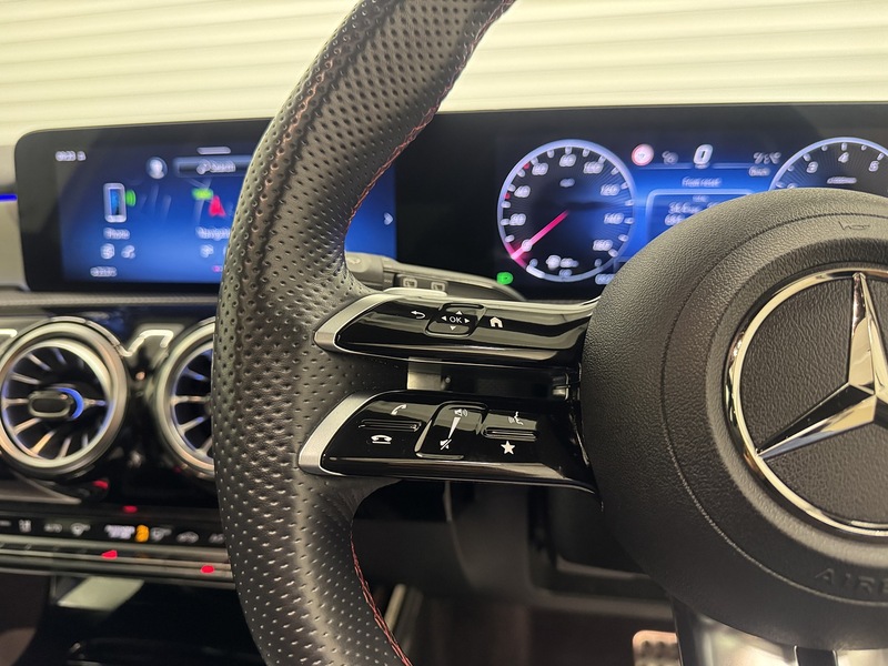 Mercedes-Benz A Class 1.3 A200h MHEV AMG Line (Premium Plus) Hatchback 5dr Petrol Hybrid 7G-DCT Euro 6 (s/s) (177 ps) - U119689