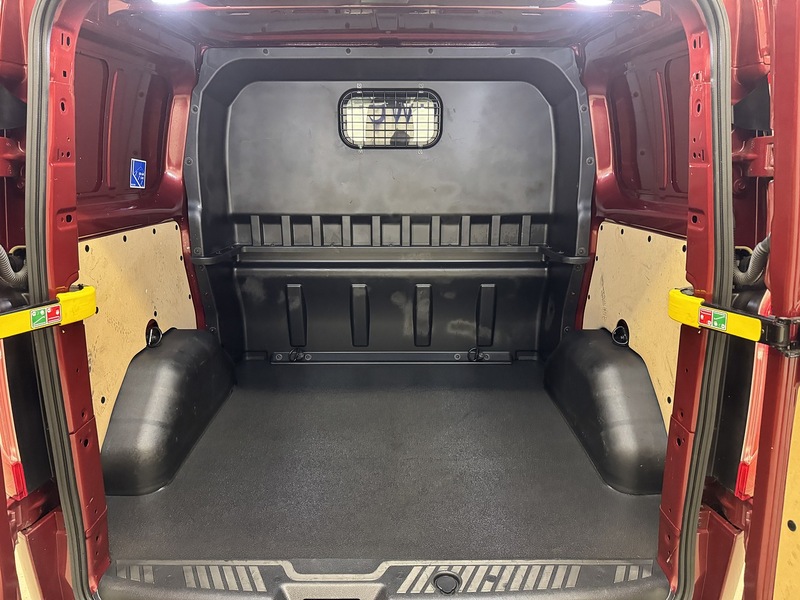 Ford Transit Custom 2.0 320 EcoBlue Sport Crew Van Double Cab 5dr Diesel Manual L1 H1 Euro 6 (s/s) (185 ps) - U119692