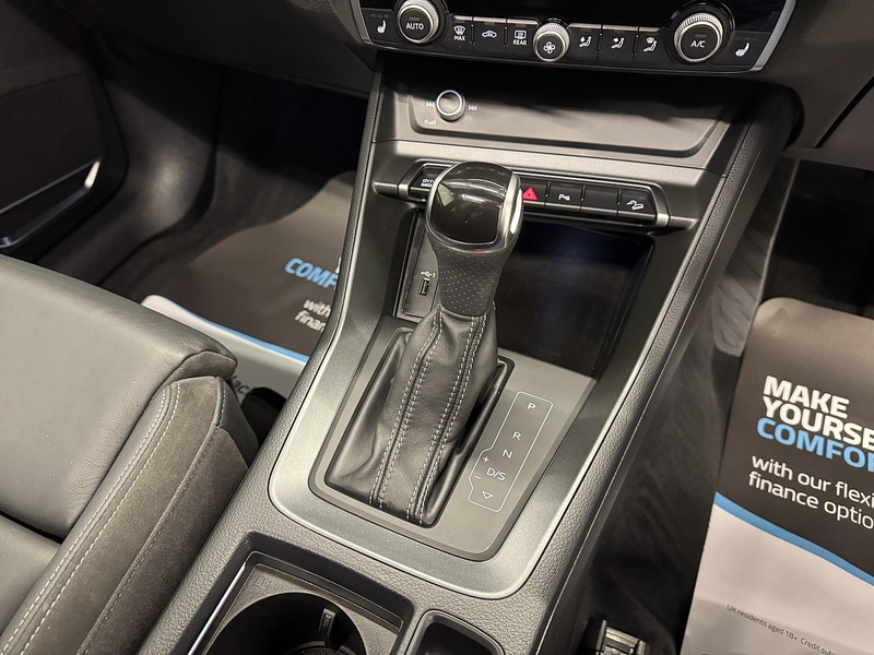 Audi Q3 1.5 TFSI CoD 35 S line SUV 5dr Petrol S Tronic Euro 6 (s/s) (150 ps) - U119694