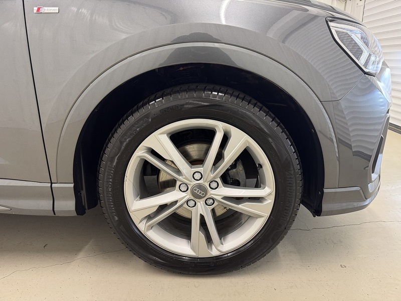 Audi Q3 1.5 TFSI CoD 35 S line SUV 5dr Petrol S Tronic Euro 6 (s/s) (150 ps) - U119694