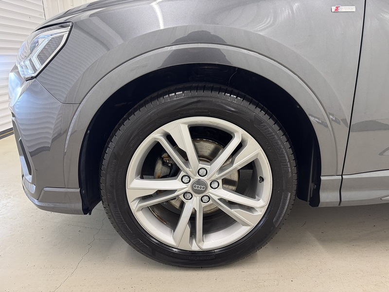Audi Q3 1.5 TFSI CoD 35 S line SUV 5dr Petrol S Tronic Euro 6 (s/s) (150 ps) - U119694