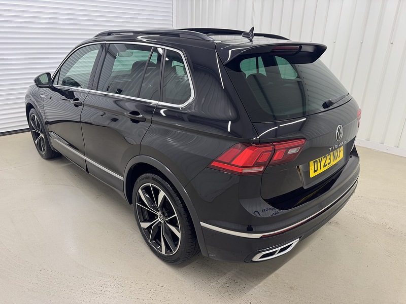 Volkswagen Tiguan 1.5 TSI R-Line SUV 5dr Petrol DSG Euro 6 (s/s) (150 ps) - U119695