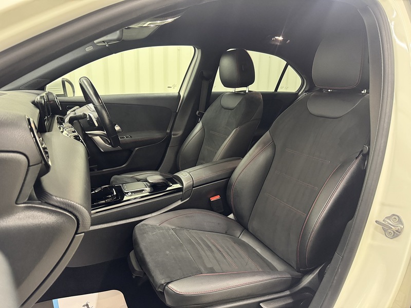 Mercedes-Benz A Class 1.3 A250e 15.6kWh AMG Line 8G-DCT Euro 6 (s/s) 4dr - U119698