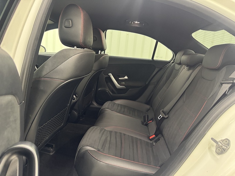 Mercedes-Benz A Class 1.3 A250e 15.6kWh AMG Line 8G-DCT Euro 6 (s/s) 4dr - U119698