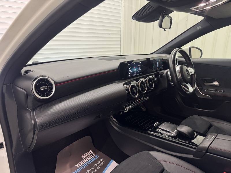 Mercedes-Benz A Class 1.3 A250e 15.6kWh AMG Line 8G-DCT Euro 6 (s/s) 4dr - U119698