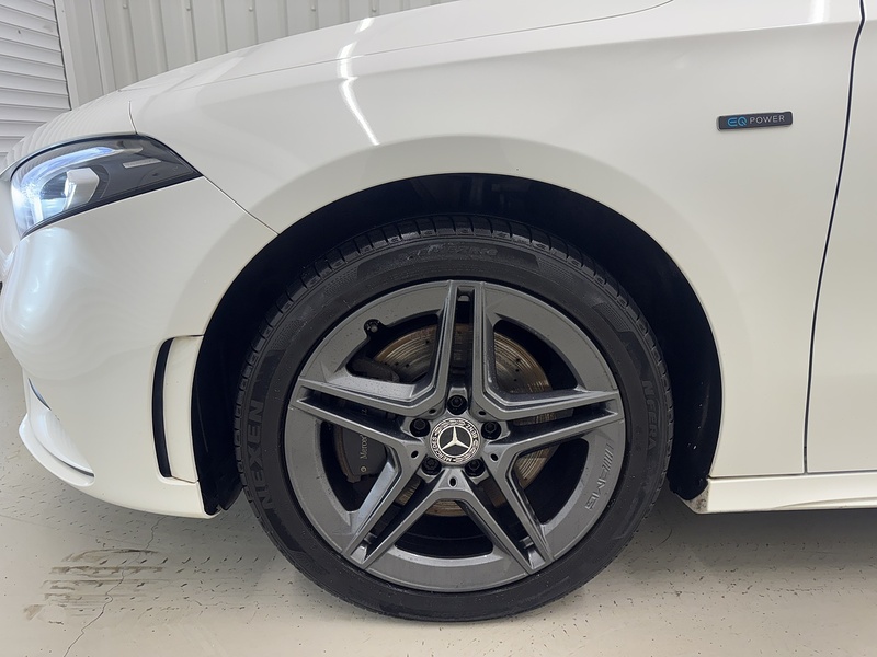 Mercedes-Benz A Class 1.3 A250e 15.6kWh AMG Line 8G-DCT Euro 6 (s/s) 4dr - U119698