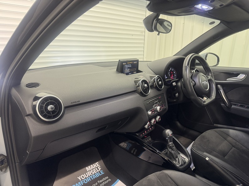 Audi A1 1.4 TFSI CoD Black Edition Sportback 5dr Petrol S Tronic Euro 6 (s/s) (150 ps) - U119699