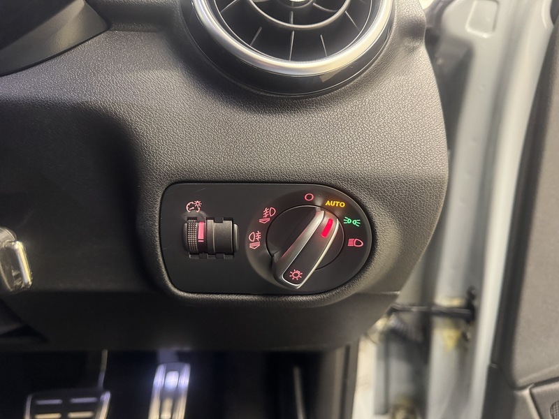 Audi A1 1.4 TFSI CoD Black Edition Sportback 5dr Petrol S Tronic Euro 6 (s/s) (150 ps) - U119699