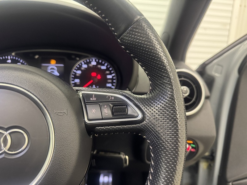 Audi A1 1.4 TFSI CoD Black Edition Sportback 5dr Petrol S Tronic Euro 6 (s/s) (150 ps) - U119699