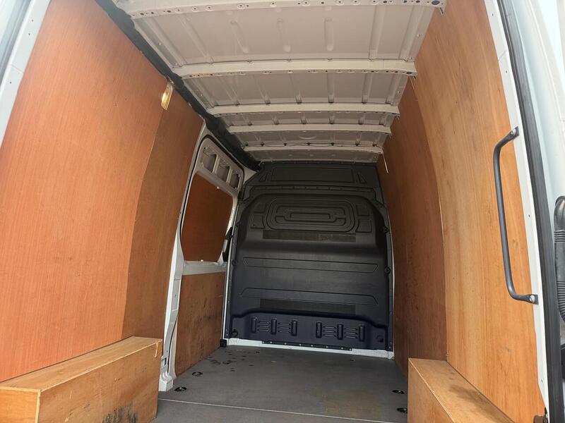 Mercedes-Benz Sprinter 2.0 315 CDI Premium Panel Van 5dr Diesel Manual FWD L2 H2 Euro 6 (s/s) (150 ps) - U119706