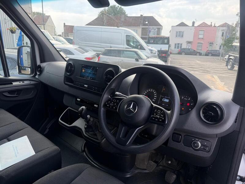 Mercedes-Benz Sprinter 2.0 315 CDI Premium Panel Van 5dr Diesel Manual FWD L2 H2 Euro 6 (s/s) (150 ps) - U119706