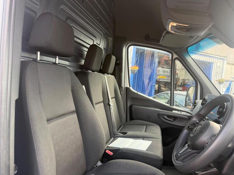 Mercedes-Benz Sprinter 2.0 315 CDI Premium Panel Van 5dr Diesel Manual FWD L2 H2 Euro 6 (s/s) (150 ps) - U119706