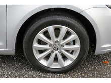 Volkswagen Touran Se Tsi Dsg 