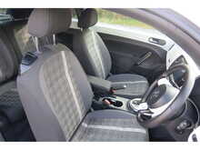 Volkswagen Beetle Design Tsi Dsg 