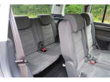 Volkswagen Touran Se Tsi Dsg 