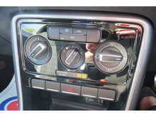 Volkswagen Beetle Design Tsi Dsg 