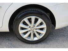 Volkswagen Touran Se Tsi Dsg 