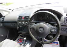 Volkswagen Touran Se Tsi Dsg 