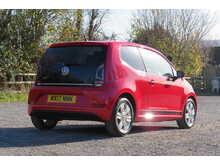 Volkswagen UP Up By Beats Bluemotion Technology 