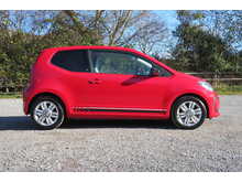 Volkswagen UP Up By Beats Bluemotion Technology 