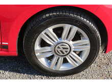 Volkswagen UP Up By Beats Bluemotion Technology 