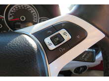 Volkswagen UP Up By Beats Bluemotion Technology 