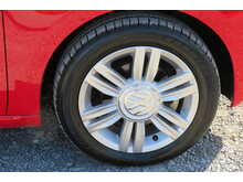 Volkswagen Up High Up bluemotion Technology 