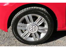 Volkswagen Up High Up bluemotion Technology 