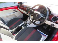 Volkswagen Up High Up bluemotion Technology 