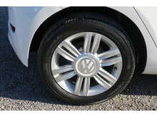 Volkswagen Up High Up Bluemotion Technology 
