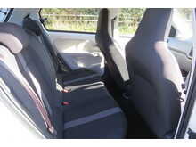 Volkswagen Up High Up Bluemotion Technology 