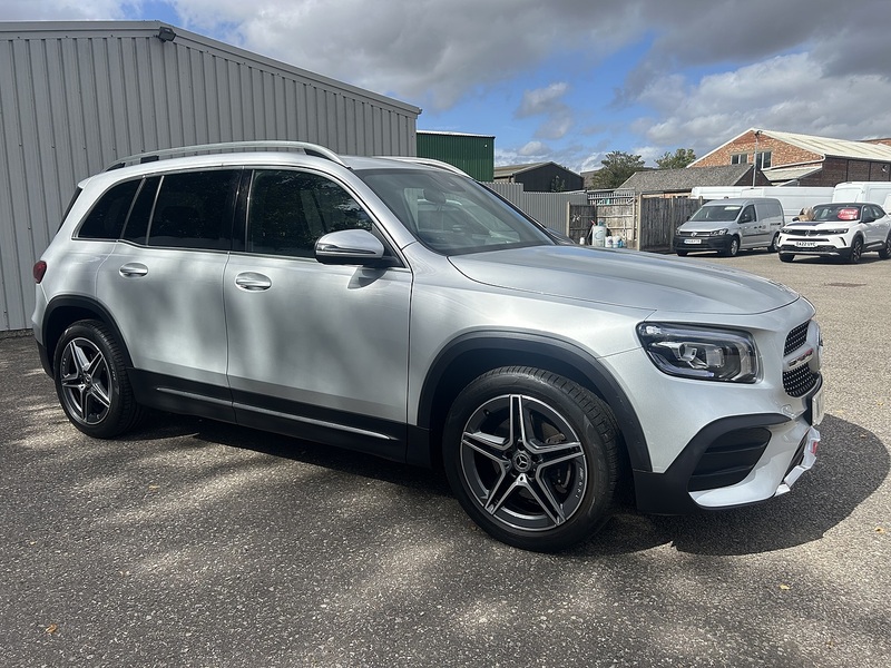 Mercedes-Benz GLB GLB200 AMG Line - U28902