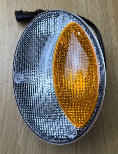 Cl &amp; Roller Team Rear Oval Light - White/Amber Image 2