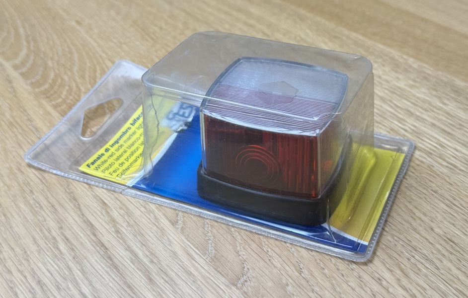 GES International White &amp; Red Side Marker Image 4